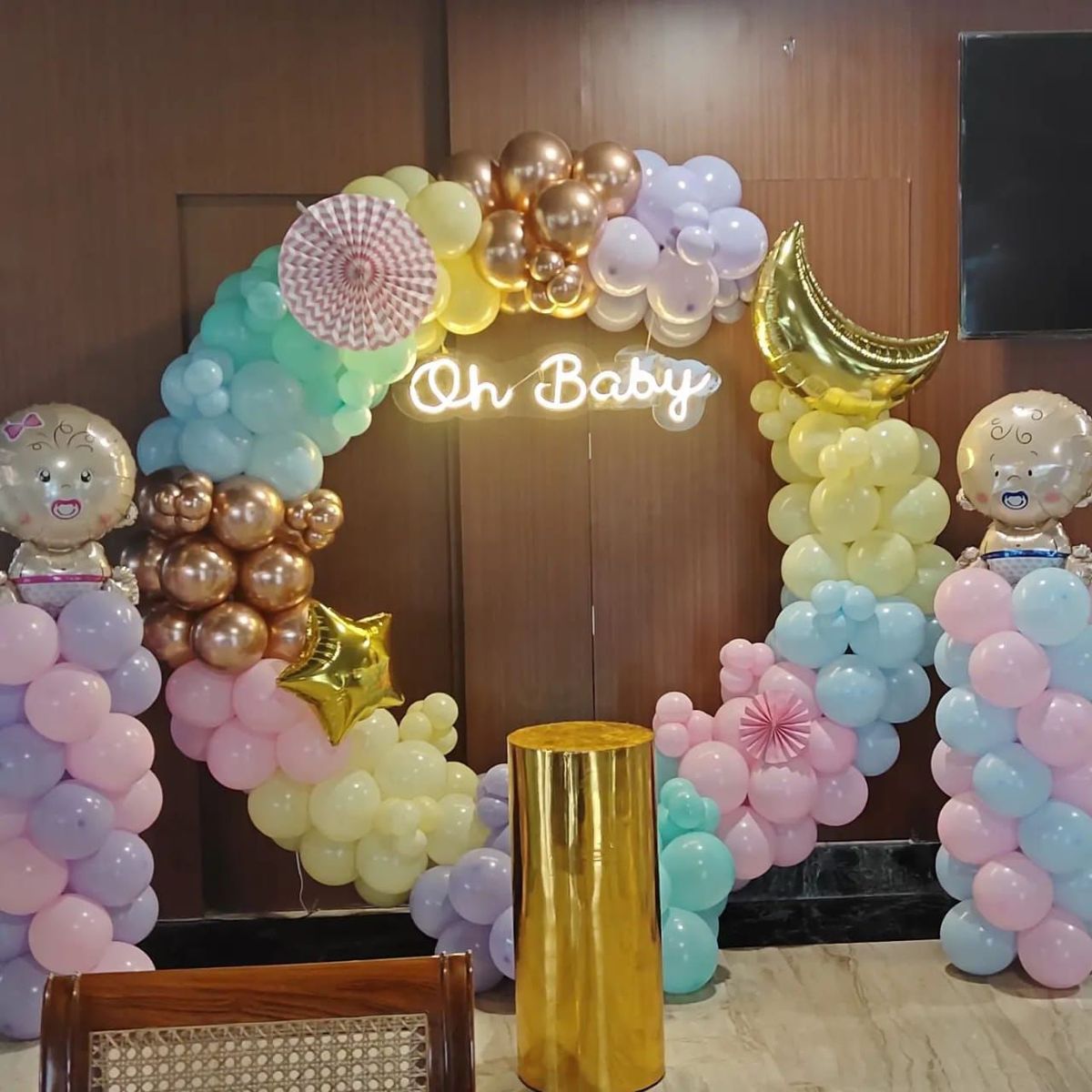 Oh baby decor on ring stand with cake table 