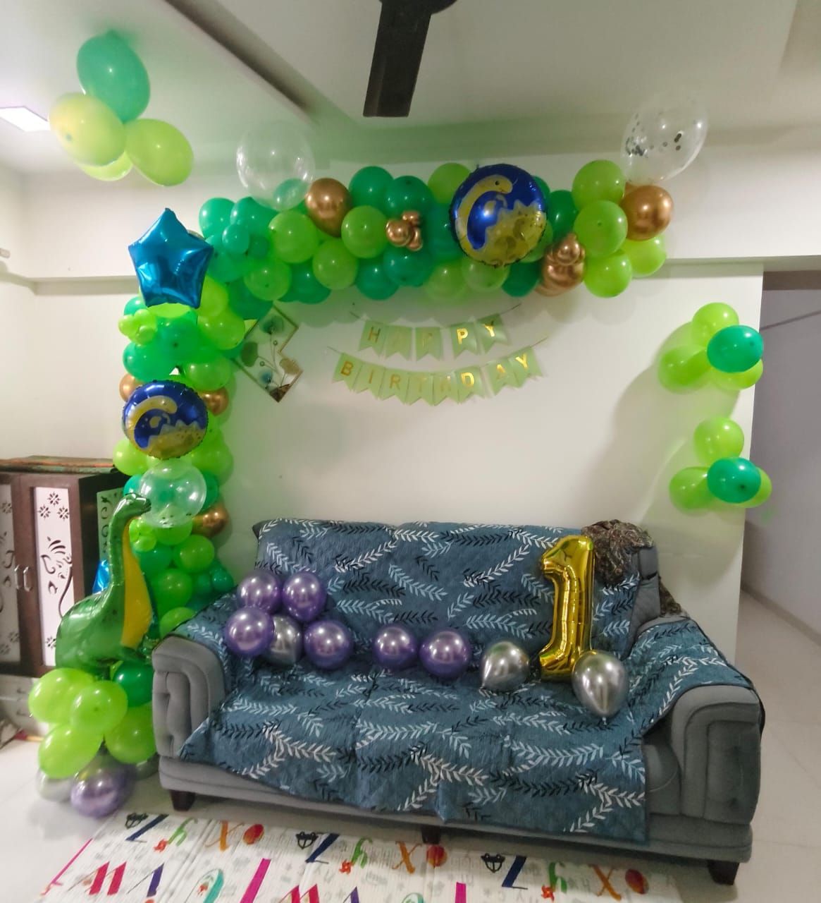 Dinosaur theme birthday decoration 