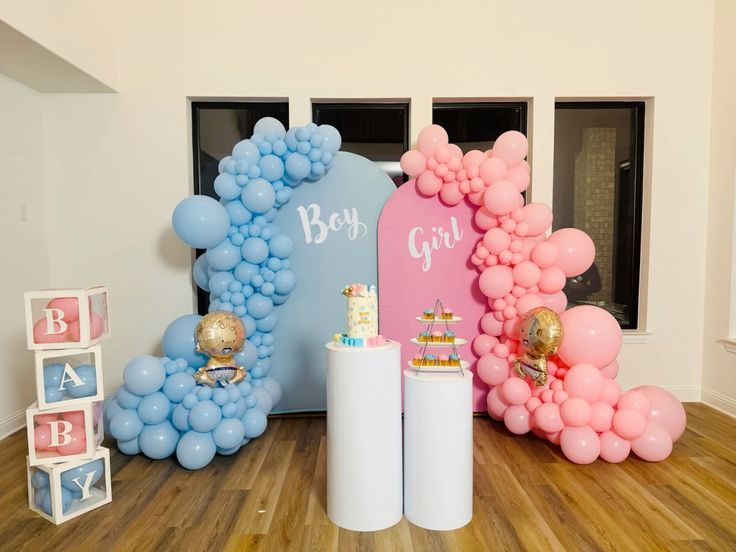 2 U shape panel decor for baby shower 